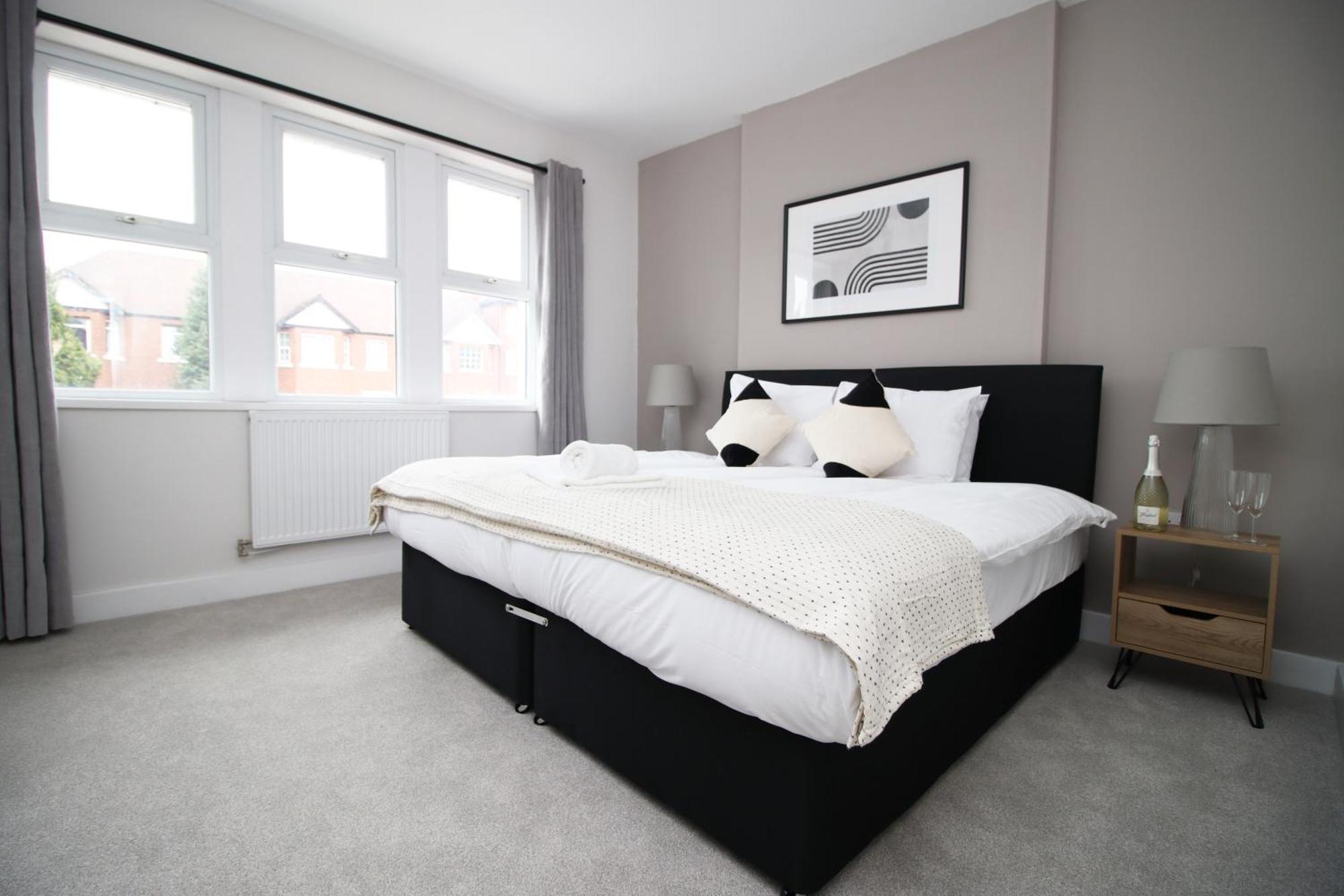 Large 5 Bedroom House - Harlequin Gardens By Ty Sa Cardiff Exteriör bild