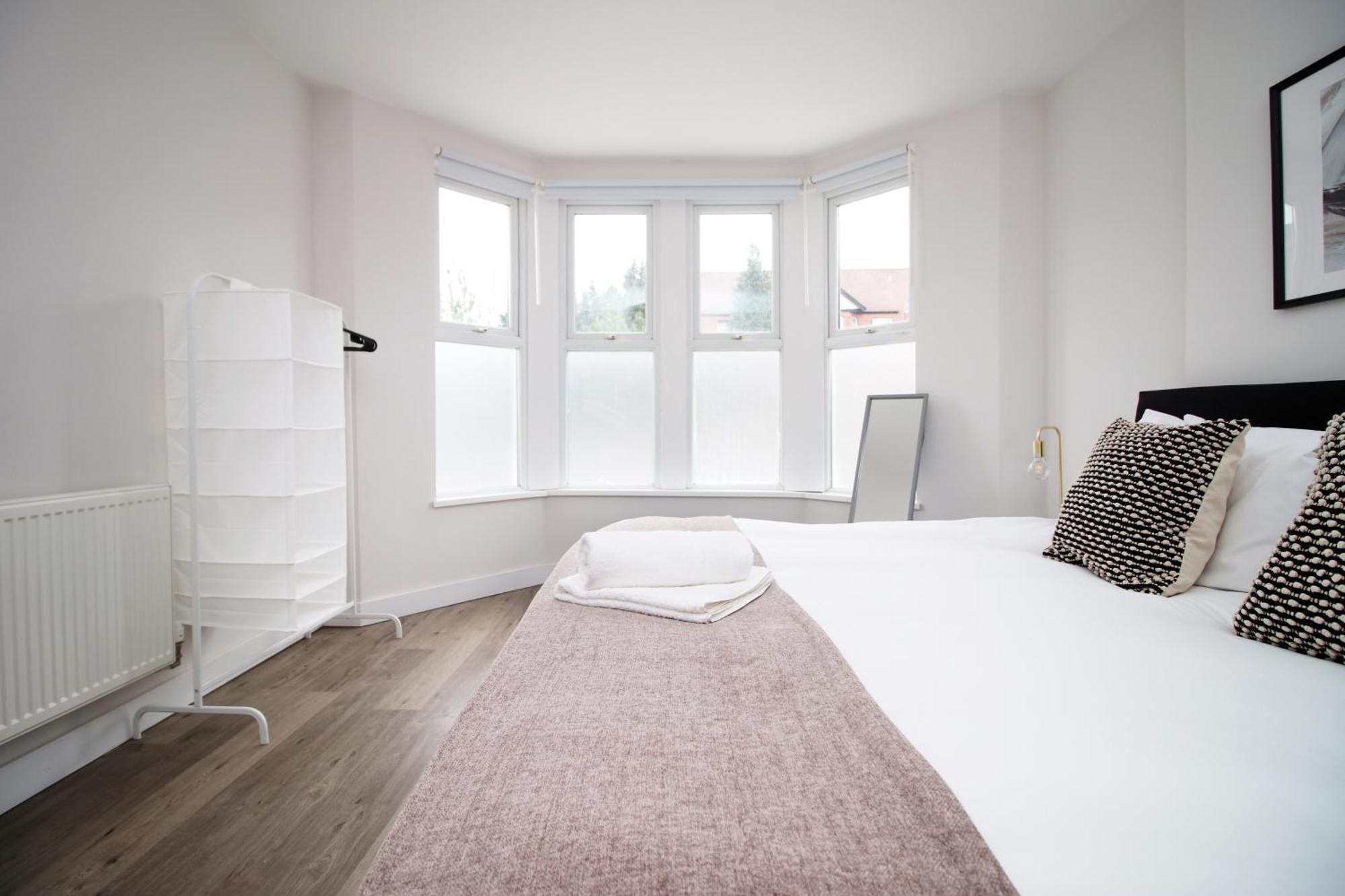 Large 5 Bedroom House - Harlequin Gardens By Ty Sa Cardiff Exteriör bild